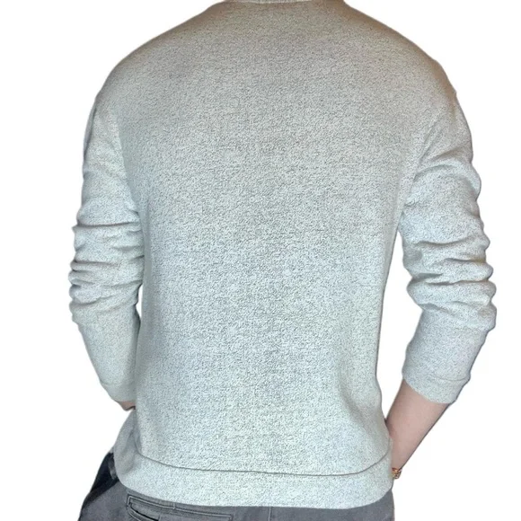 Gray Minimalist Forever 21 Men Sweater Shirt Size Small - Picture 2 of 3